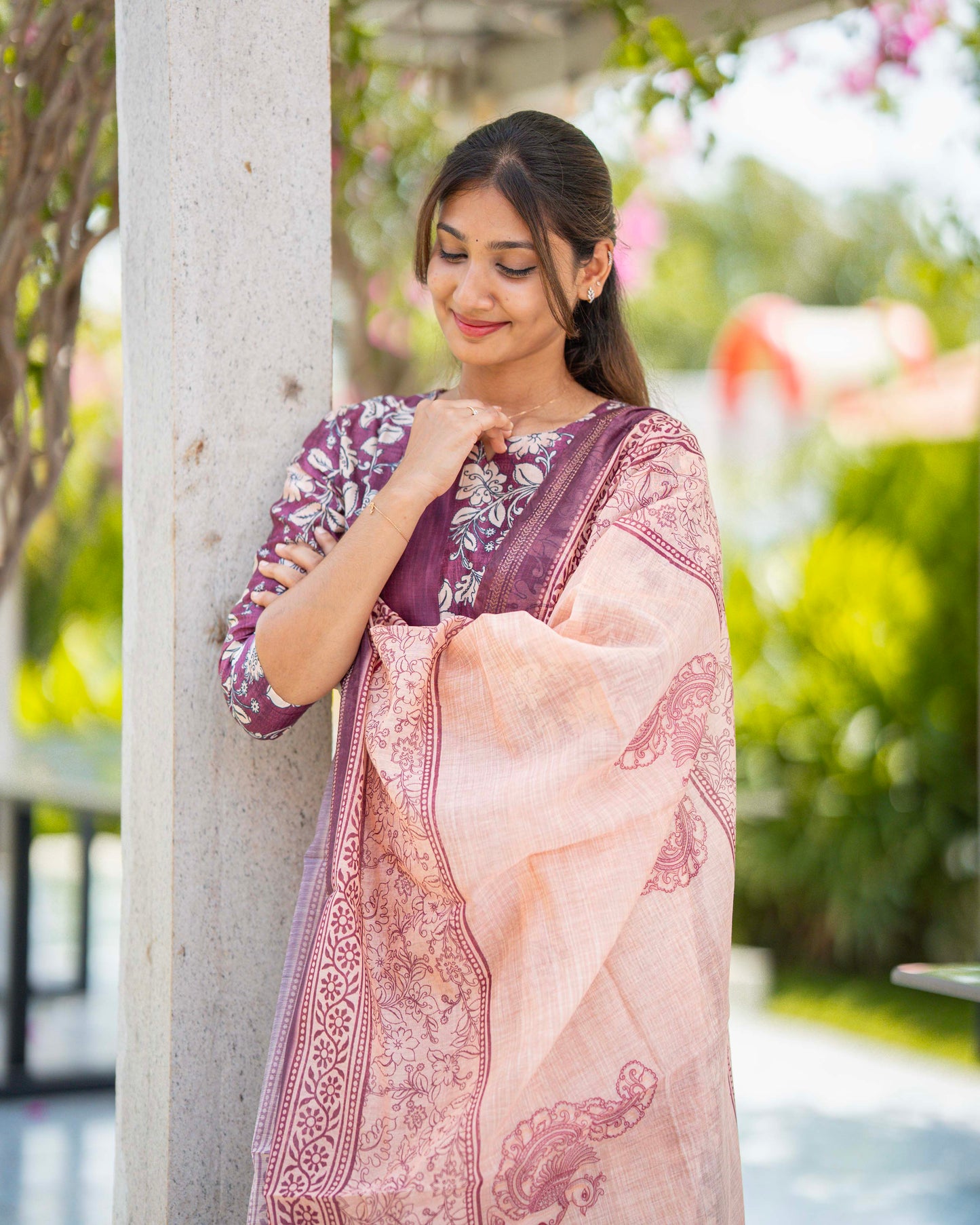 THE WINE & VINE SEMI TUSSAR SET