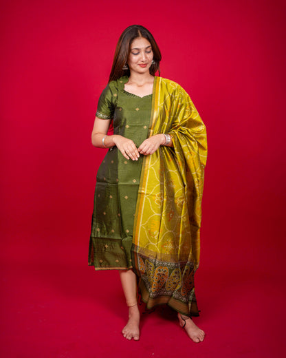 Green Ikkat fusion Set