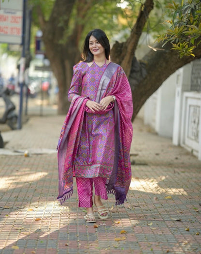 THE VIBRANT PATOLA Suit Set