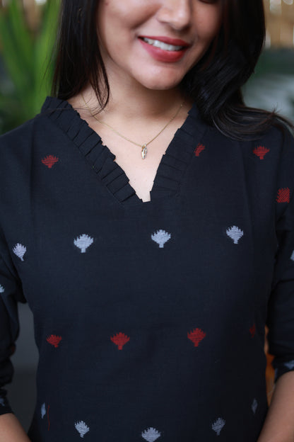 Handwoven Jamdani Co-Ord Set in Black