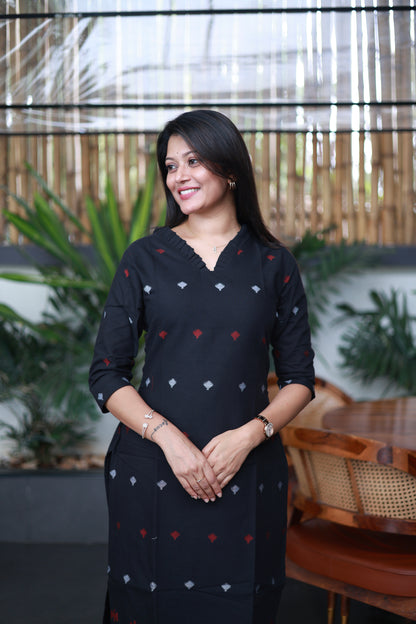 Handwoven Jamdani Co-Ord Set in Black