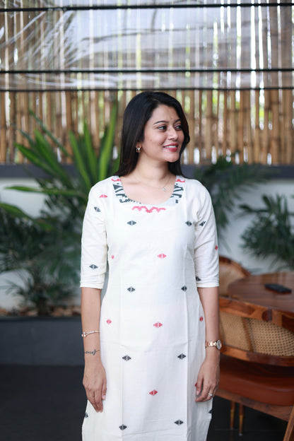 Handwoven Jamdani Co-Ord Set in Milky White