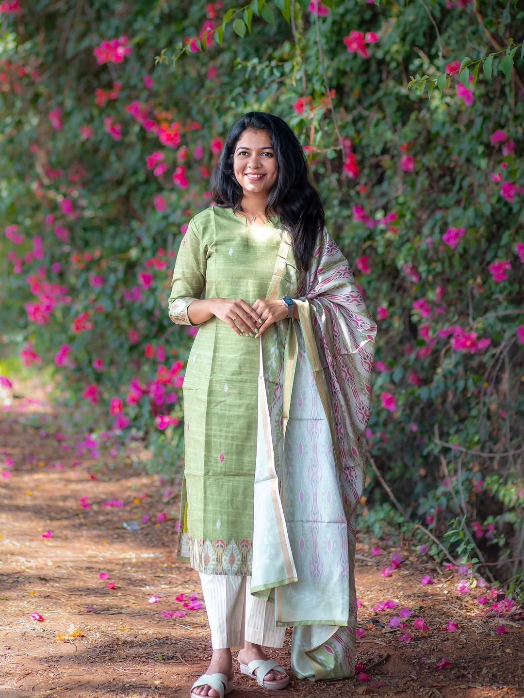 Tussar Tales – Kurti & Dupatta Set
